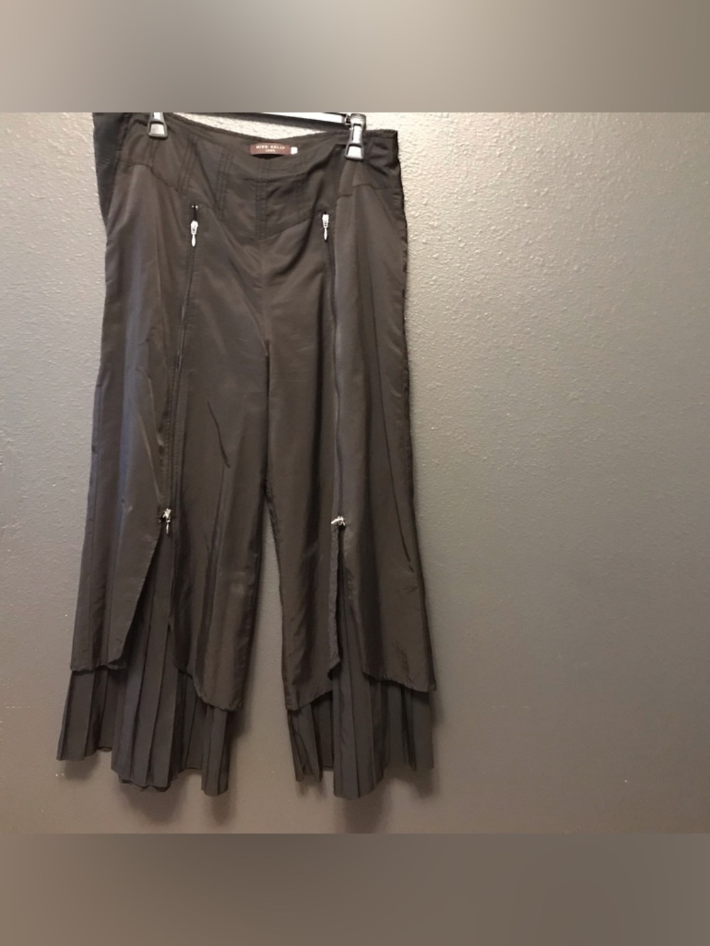 Black Layered Zip-Accent Wide-Leg Pants